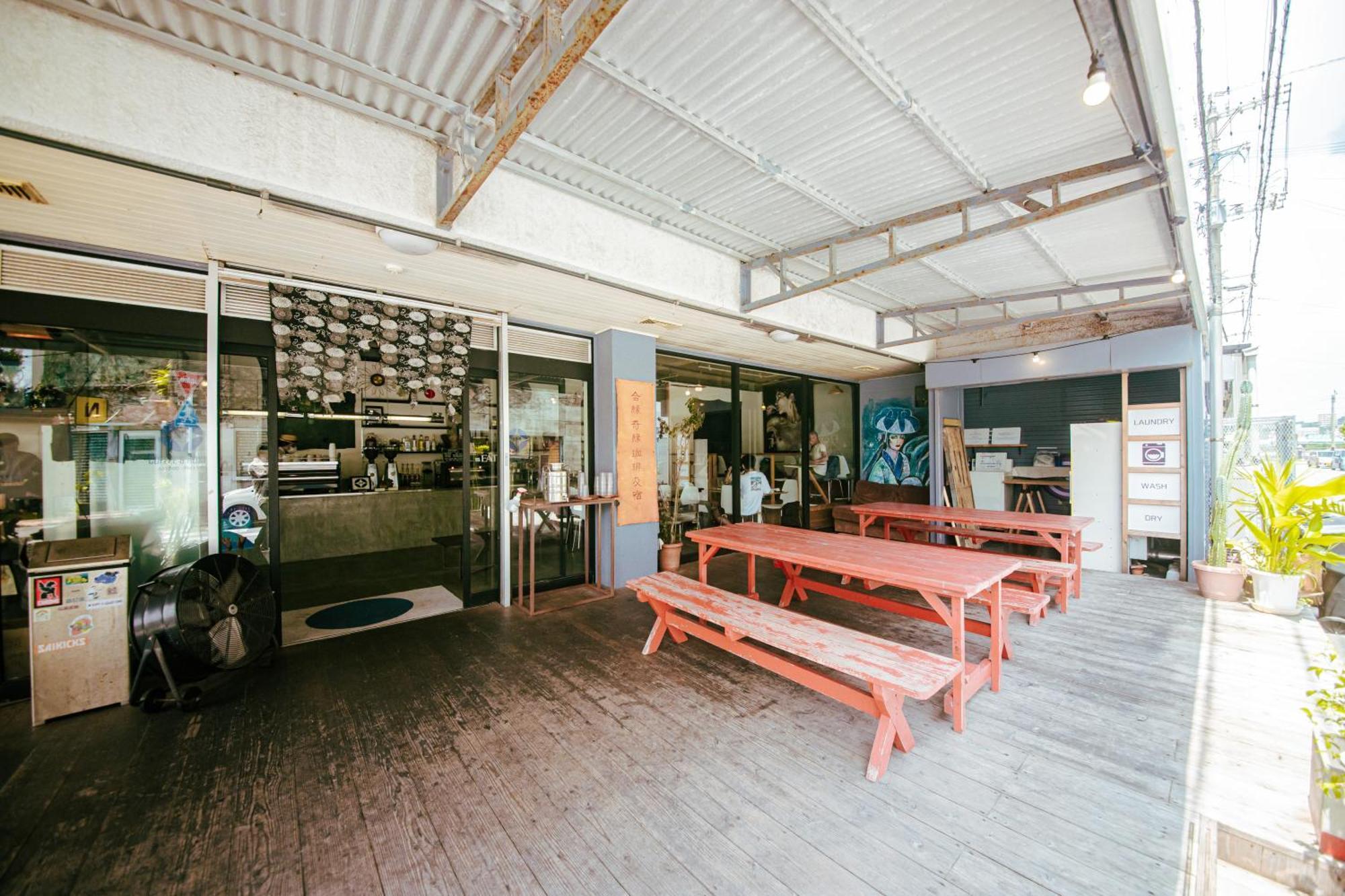 Aien Coffee&hostel Chatan